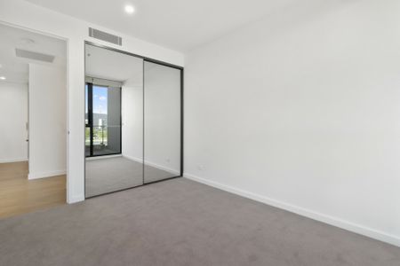 Living At The Griffin - Photo 4