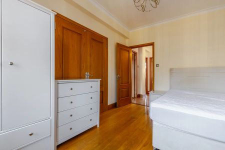 2 bedroom flat in Grenville Street - Photo 5