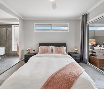 Spacious Family Home in Peaceful Bellbird Location - Photo 6