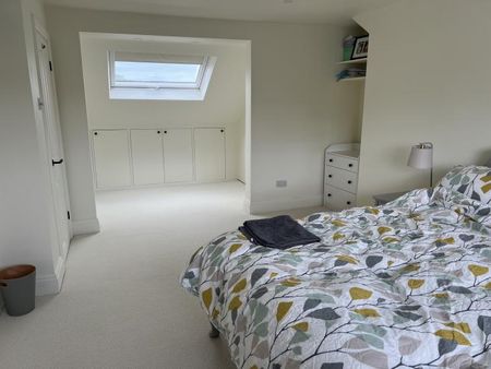 Stunning en-suite room in Teddington, SW London - Photo 4