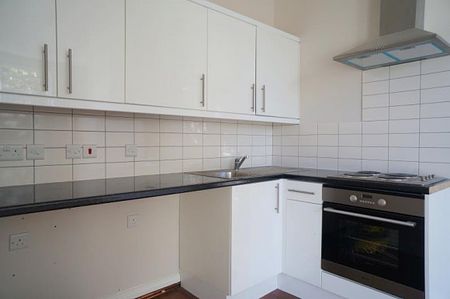 STUNNING NEWLY REFURBISHED ONE BEDROOM FLAT IN SOUTH HAMPSTEAD ZONE 2 - Photo 3