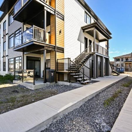 3 CH - 1 SDB - Otterburn Park - $2,350 /mo - Photo 4