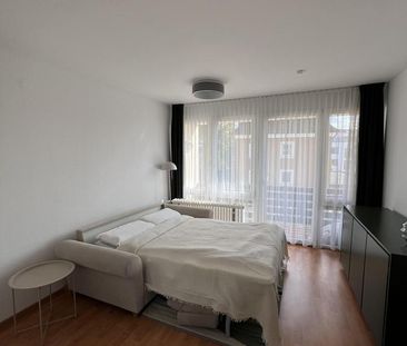 Neu renovierte 1-Zimmer Wohnung voll möbliert, neue EBK und Balkon - Photo 1