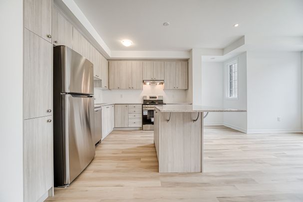 For Lease - 53 Pearen Lane, Barrie, Ontario - Photo 1