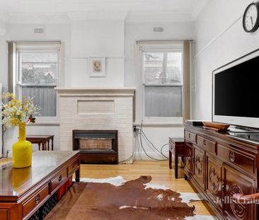 3 Bedroom Home in vibrant Hawthorn - Photo 1