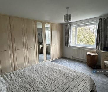 4 bedroom terraced house to rent - Photo 6