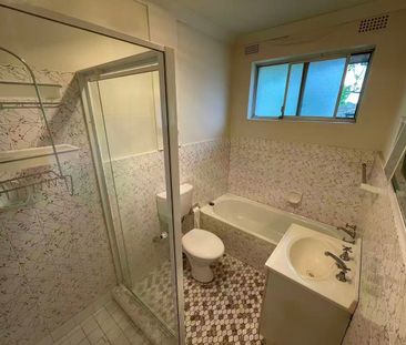 Furnished/ Unfurnished option with spacious one bedroom with privat... - Photo 6