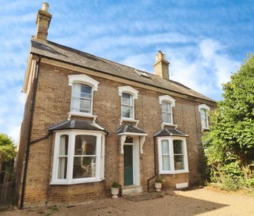 4 bedroom semi-detached house to rent - Photo 1