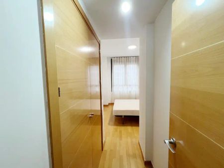 Piso de alquiler en Calle de Bulgaria, La Garena - Photo 2