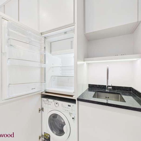 Horse Fair, Banbury, OX16 - Photo 1