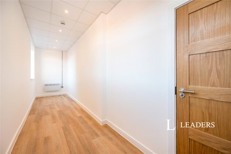 1 bedroom apartment to rent Commercial Road, Portsmouth, Hampshire, PO1 - Photo 5