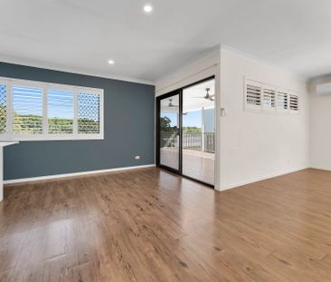 Resort-Style Entertainer on a Huge Block - 2827sqm! - Photo 6
