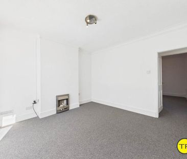 2 bedroom semi-detached house to rent - Photo 3