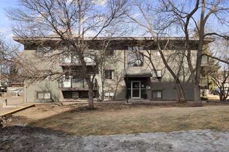 Edmonton Furnished Studio Rental in Oliver - Chic and Luxury studio suite in the heart of Oliver Downtown! - Photo 5