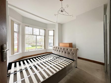 4 bedroom semi-detached house to rent - Photo 5