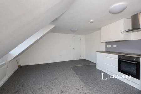 2 bedroom apartment to rent Commercial Road, Eastbourne, BN21 - Photo 4