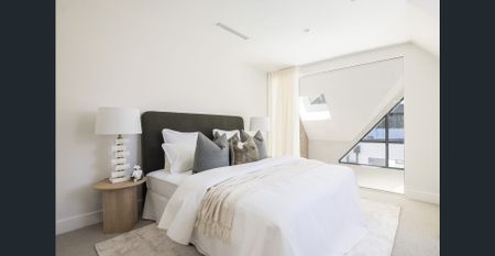 Brand New Architecturally Designed, Heated Pool and Double Parking - Photo 3