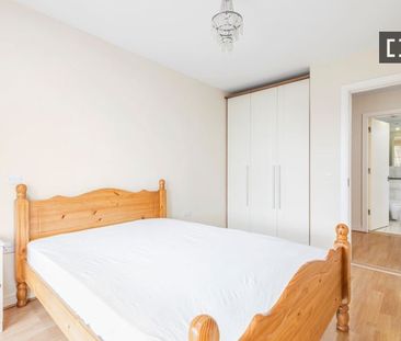 Room in shared flat for rent in Dublin - Photo 1