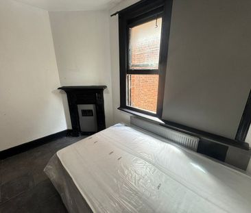 Studio Flat, High Road, NW10 - Photo 1