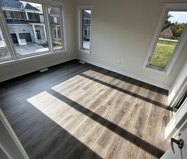 For Lease - 333 Lindsay Street, Kawartha Lakes, Ontario - Photo 5