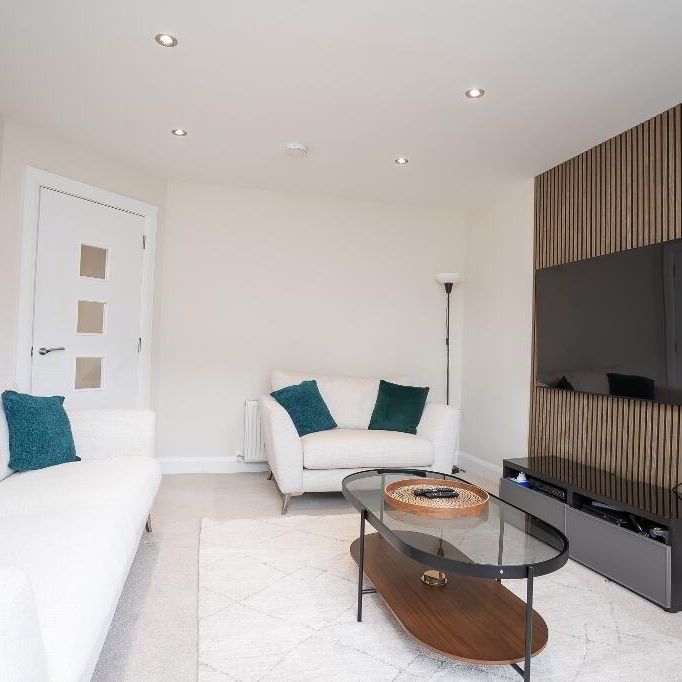 72 The Demesne, Hillsborough Road, Carryduff, BT8 8GU - Photo 1