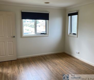 TOWNHOUSE! - Photo 3