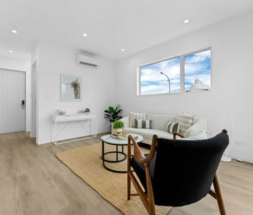 WATTLE DOWNS, 3 BEDROOMS - Photo 1