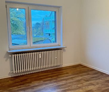 Renovierte Stadtwohnung mit ruhigem Balkon in der Radewig! - Photo 3