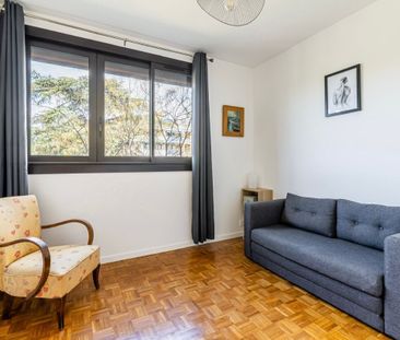 Location Appartement 3 pièces 72m² MARSEILLE 9ème - Photo 2