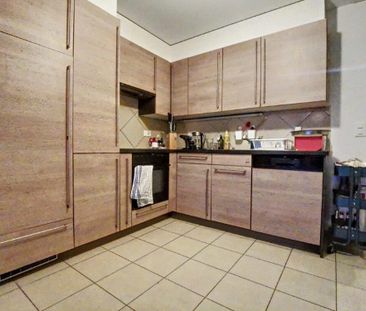 Bel appartement en duplex de 3.5 pièces au 1er étage au centre de B... - Photo 3