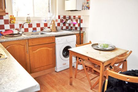 2 bedroom flat to rent - Photo 5