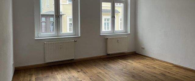 Alles was das Herz begehrt! Perfekte Wohnung mit Einbauküche, Balkon und Parkett! - Foto 1