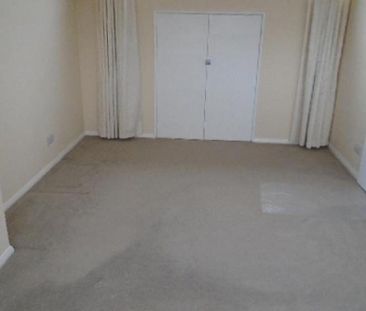 2 bedroom chalet to rent - Photo 3