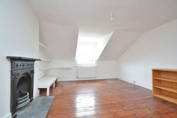 Flat to rent - Clarendon Rise, London, SE13 - Photo 1