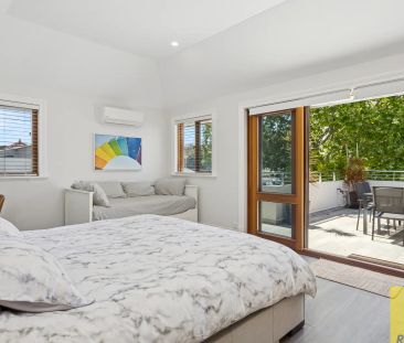 Furnished Lock & Leave Apartment, in the Heart of Fremantle - Photo 4