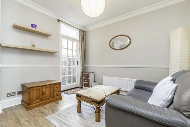 1 bedroom flat to rent - Photo 1