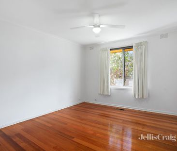 4 Clovelly Court, Viewbank - Photo 6