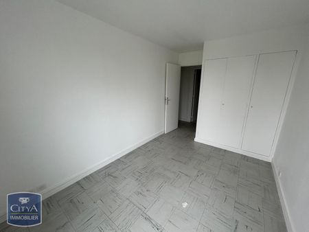 Location Appartement 3 pièces 58m² BEAUVAIS 60000 - Photo 2