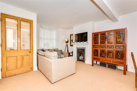 4 bedroom terraced house to rent - Photo 3