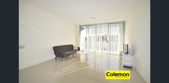 Stunning Apartment in the Heart of Canterbury - Photo 2