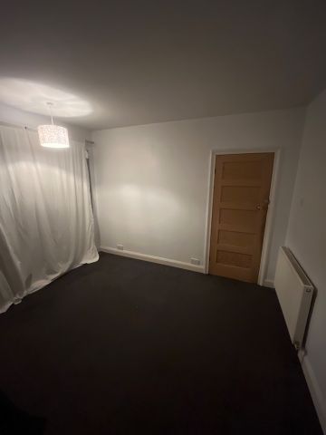 Room in a Shared House, Petwort Drive, LE3 - Photo 3