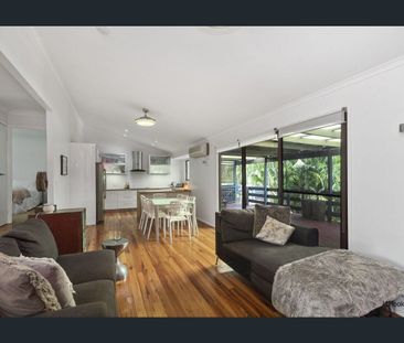 THREE BEDROOM FAMILY HOME WITH NATURE AT ITS DOORSTEP - Photo 1