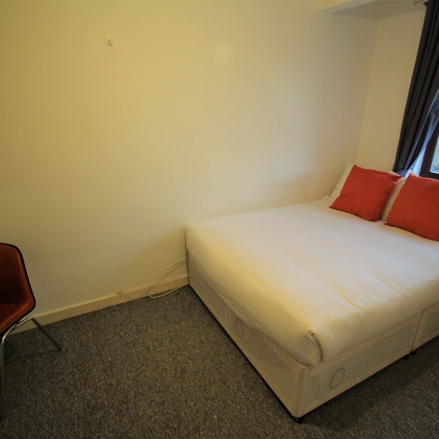 158A Woodsley Road, Flat 9, LS2 9LZ, Leeds - Photo 1
