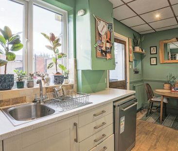 3 Bed Terraced House, Thornleigh Mount, LS9 - Photo 3