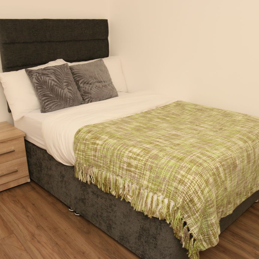 A cosy house-share in the heart of Hinckley Town Centre - Photo 2