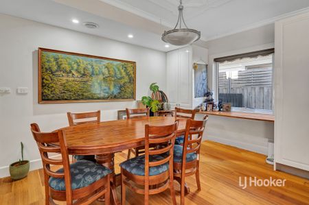 Newport's Way Of Living! - Photo 4