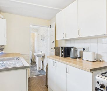 2 Bedroom House - Photo 3