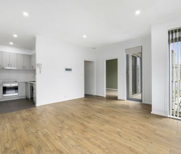 Generous 1-bedroom apartment in a prime location - Photo 1