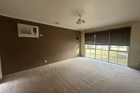 65 Liverpool Drive, Keysborough. - Photo 4