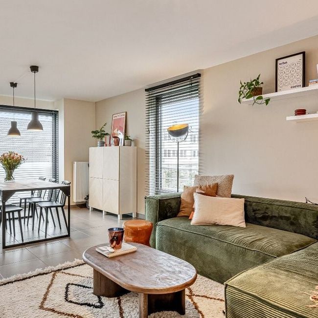 Appartement te huur in Sint-Amandsberg voor € 1.025 met 2 slaapkamers - Photo 1